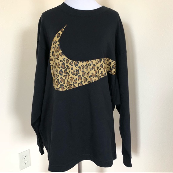 NWT Nike animal print sportswear Crew - Picture 2 of 6